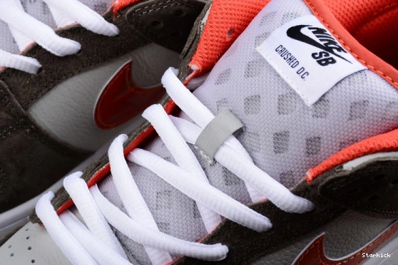 DH7782 001 x Dunk Nike Crushed SB D.C. Low 1221